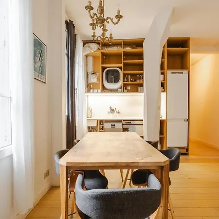 Апартаменты Beautiful Family Flat Nearby The Flea Market, Stade De France, Montmartre Сент-Уан