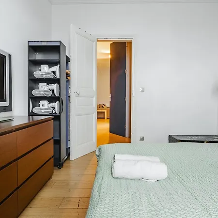 Апартаменты Beautiful Family Flat Nearby The Flea Market, Stade De France, Montmartre *